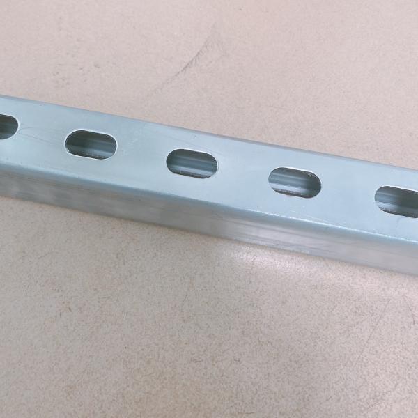 o vertical galvanizado SS304 da calha de aço ASTM do metal de 41mm integrou Q195 A36
