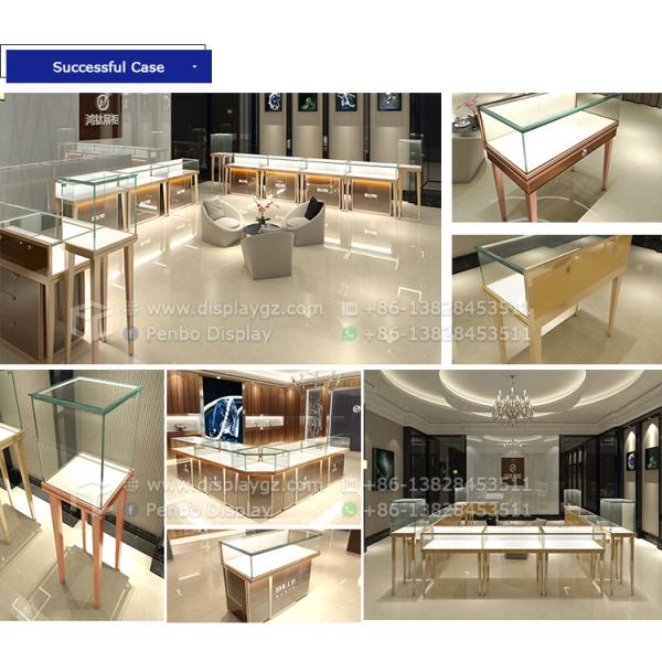 Gabinete del escaparate de la exhibición del museo de la CAPA