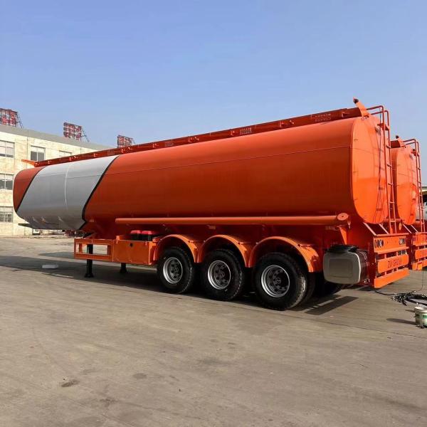 Tanque comercial de óleo de aço inoxidável Semi-remolque de combustível 50 metros quadrados Tanque de líquido Camião de transporte