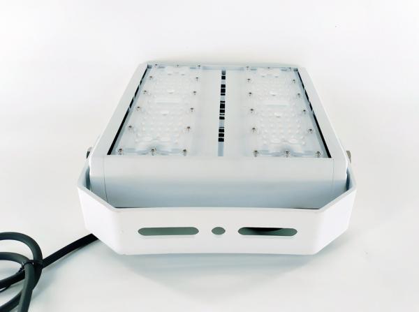 100Watt防水60Hzをつける白いアルミニウムLED屋外の競技場
