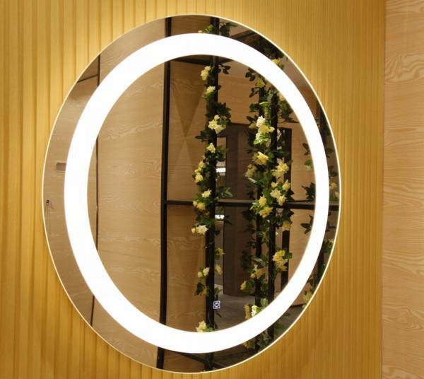 Miroir en argent écologique poli 5 mm éclairé pour une décoration élégante de salle de bain