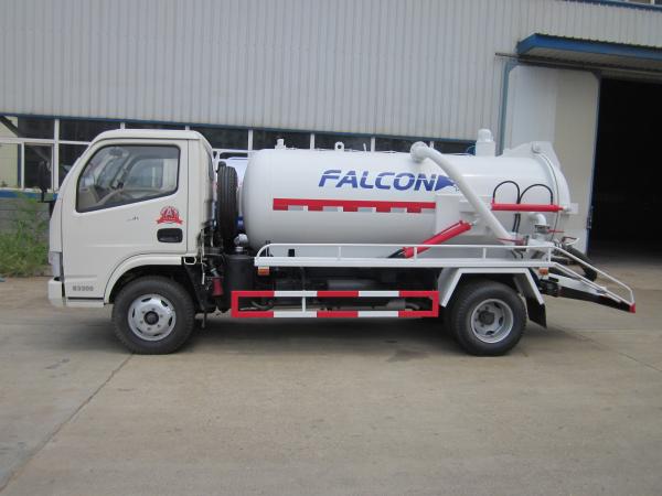 Cesspit Emptier Truck 8000 to 12000 Liters Vacuum Suction Fecal Pump Tank Truck 190HP Diesel Engine