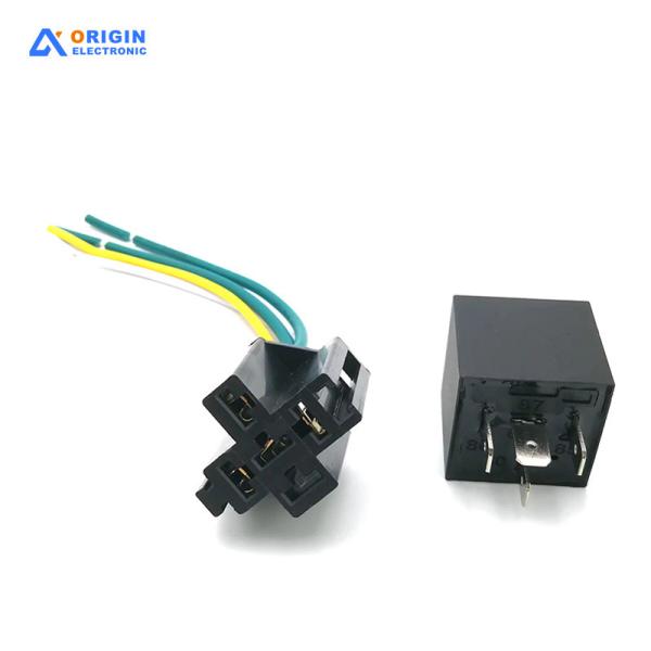 Geo Fencing Small Vehicle GPS System Super Mini GPS Car Tracker Power Saving