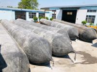 Bolsa a ar de borracha inflável resistente padrão do Iso 17357 D1.0m*L10m para o barco