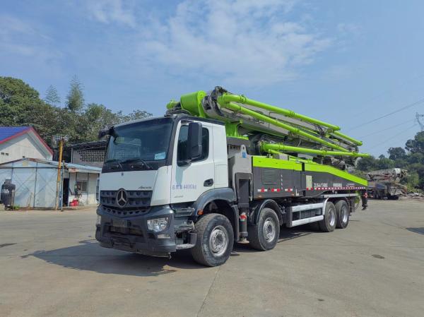 Pompes à béton utilisées Zoomlion Pompes montées sur camion ZLJ5441THBBE 56X-6RZ Avec de bonnes performances
