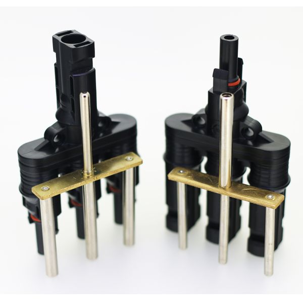 One In Four Solar Panel Connectors Male Female Parallel Branch Connectors ODM OEM