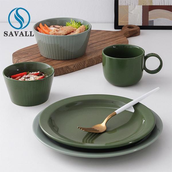 Round Atrovirens Colored Porcelain Dinnerware Versatile For Restaurants