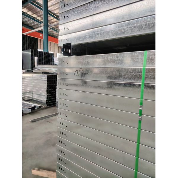 400×200mm Fully Enclosed Trough Cable Tray, Customizable Hot-Dip Galvanized Cable Trunking for Electrical Cable Routing & Management