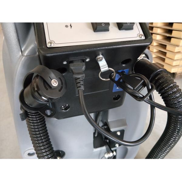 Электрическая прогулка машины скруббера пола компакта цемента кабеля 20м за типом