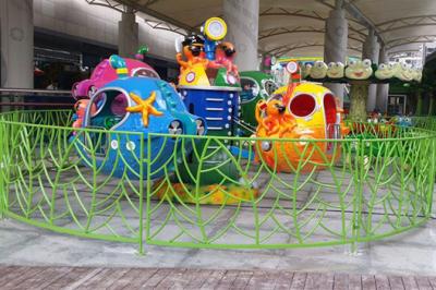 Deep Exploration Helicopter Amusement Ride 8 Seats Bright Color Painting