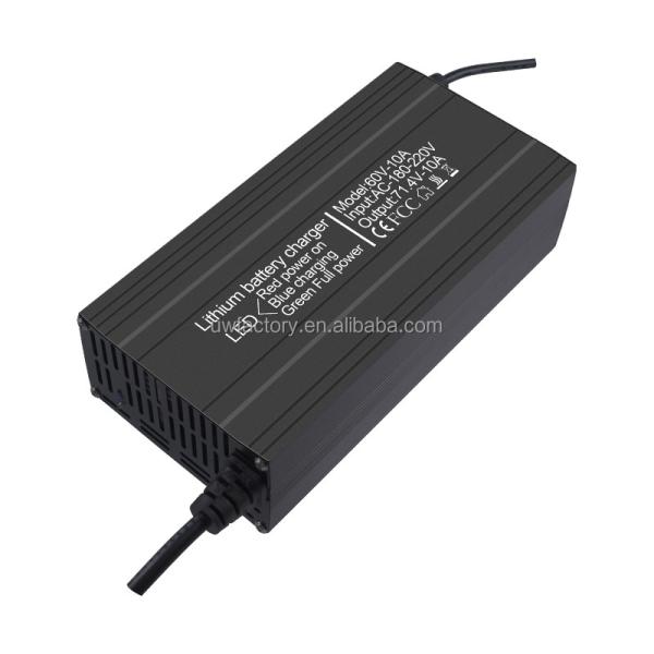 E-forklifts 12V/2A Output 60V12A 16s 17s 67.2V 71.4V Lithium Battery Charger for Electric Bicycle E-Scooter Battery