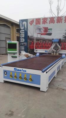 Machine de gravure à table sous vide pour le traitement de cartons en aluminium et plastique 2080