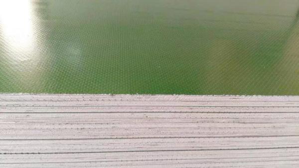 Large Format Plastic Laminated Plywood 1.1mm-1.8cm Thickness ISO Approval