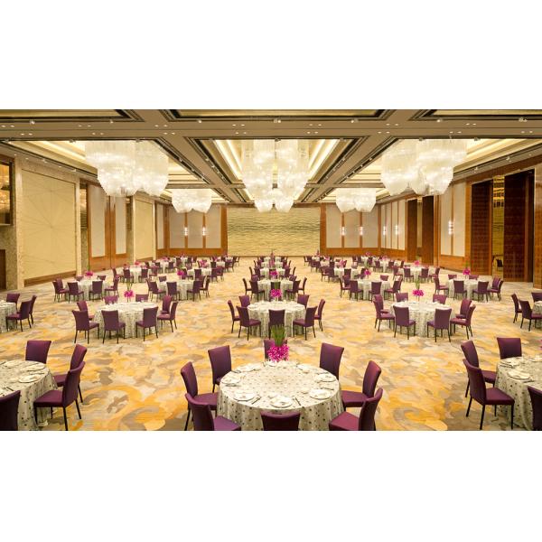 Gold Metal Stackable Banquet Chair Commercial Hotel Furniture