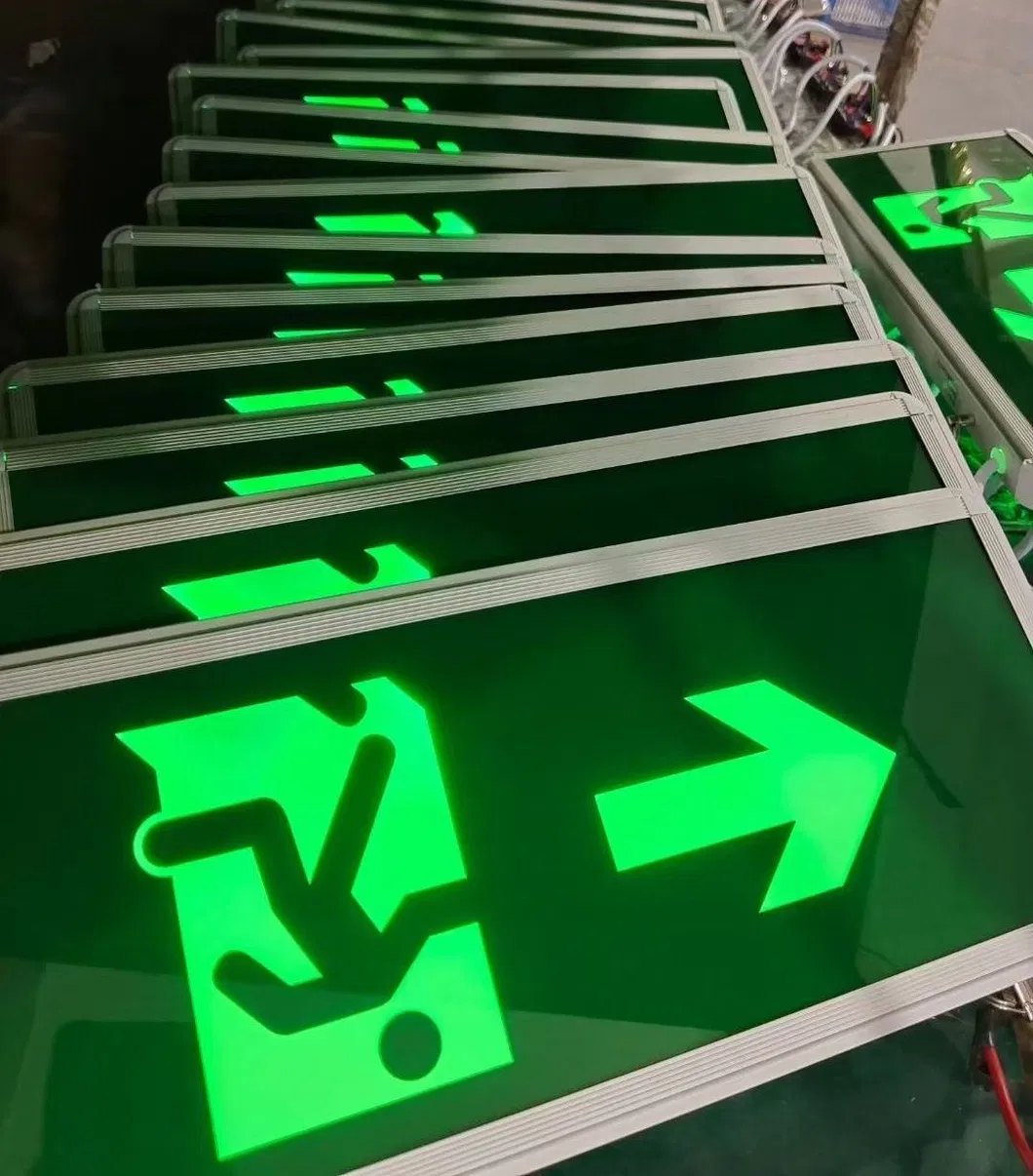 Luz de emergencia antipánico LED para salida de emergencia IP66 para hotel, verde, centro comercial, estación de tren, escuela, supermercado