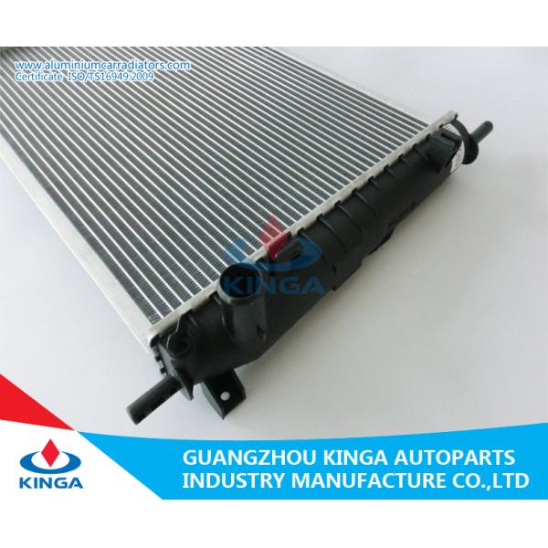 China Ford Radiator Mondeo 2.5/3.0/00-02 with Water Tank