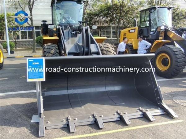 China Nova carregadora de rodas dianteiras de 4 toneladas XC948 com balde de rocha de 2,4 m3