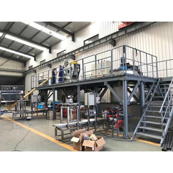 Automatic Liquid Batching Dosing Mixing Plant with 3360ton/year Capacity and 2000L Horizontal Configuration for Chemicals