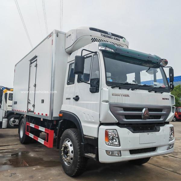 Sinotruk HOWO Refrigerator Freezer Truck , Refrigerated Cold Room Van With Thermo King