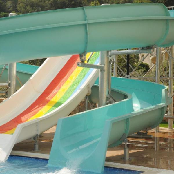 Fiberglass Hotel Water Slide Fun 500lbs Weight Capacity 1-2 People Curved Shape