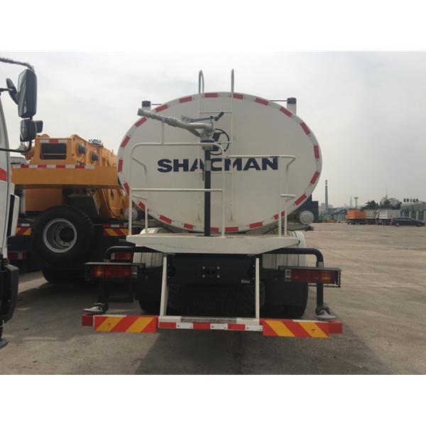 15000 litros de 350HP Shacman 6x4 molham os tanques do caminhão