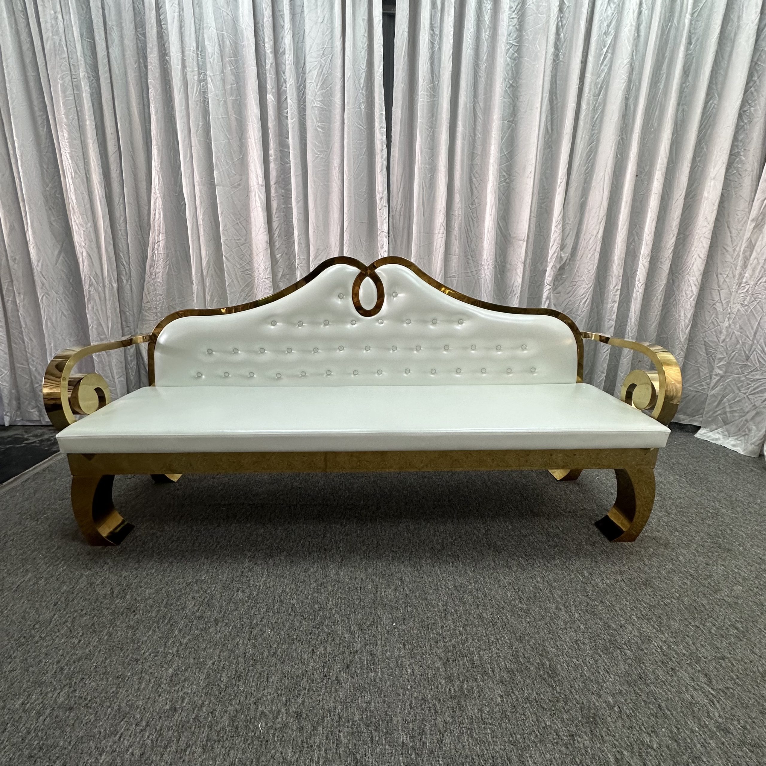 WENDING White & Gold Baroque Crown-Back Crystal Loveseat – Diamond Tufted Wedding Sofa