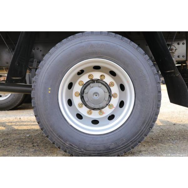 Hot 6X2 7.8m Fence Truck Sinotruk HOWO T5G Heavy Truck 270HP with Cargo Tank Dimension