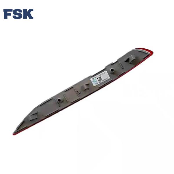 Chevrolet Equinox Rear Bumper Light Reflector 84306358 84306359
