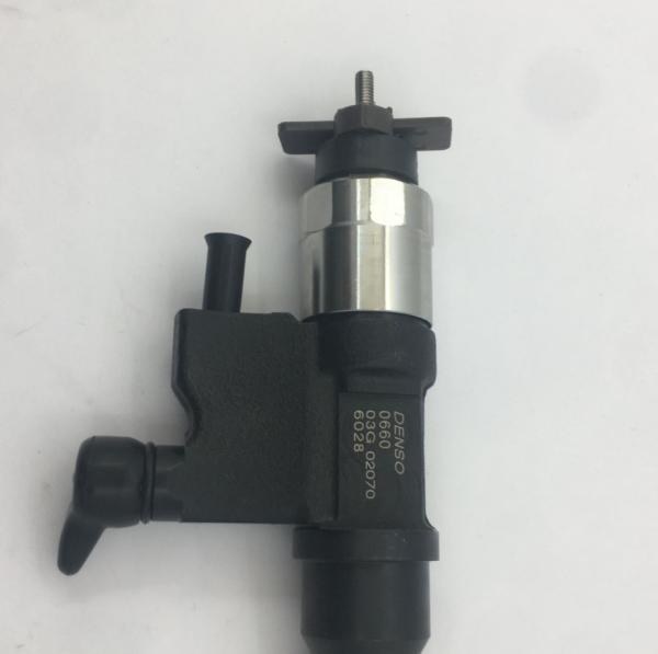 8982843930  095000-0660  Fuel Injector 4HK1 6HK1 For ISUZU Truck NPR Hitachi ZX-3 Excavator