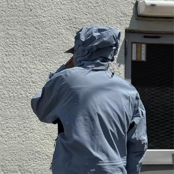 Custom Lightweight Casual Waterproof Jacket Zipp up Nylon Jacket with Hooded for Men Streetwear Cropped comfort Designer Jacket