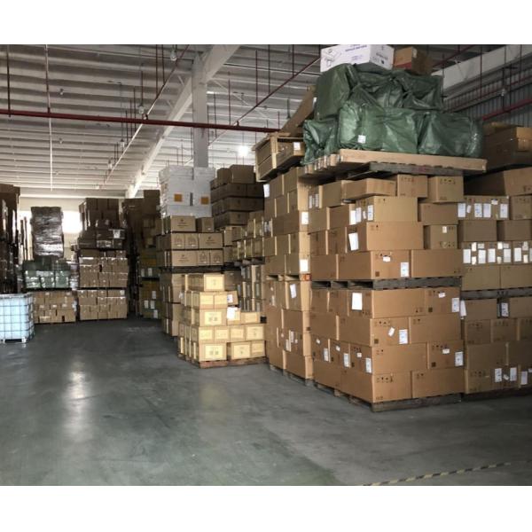 La Chine entreposant la consolidation troquant le service local de logistique