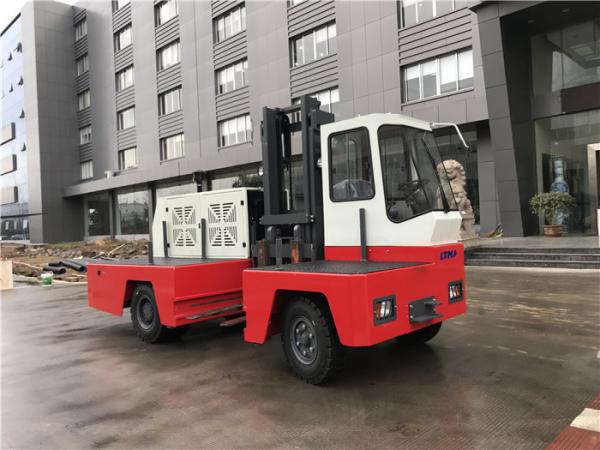 5000kg  Capacity Side Loading Forklift Truck , Narrow Aisle Lift Trucks For Steel Plant