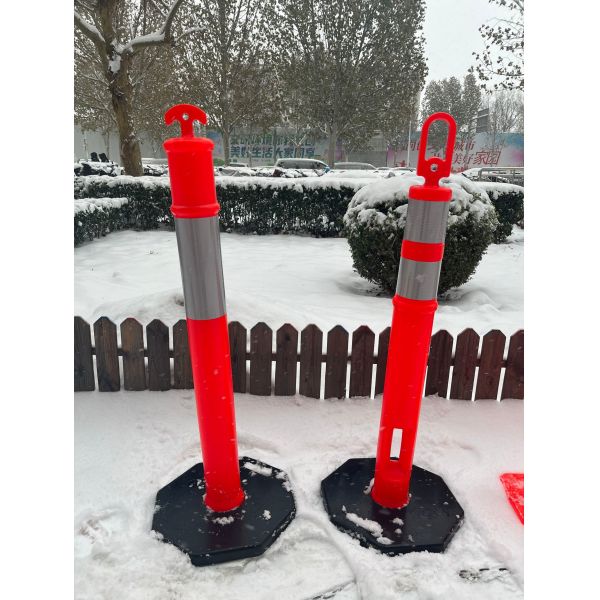Plastic Road Separator Spring Post with 6kg and 8kg PE T-Top Bollard Post