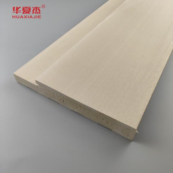 4.22kg/m Cadre de porte en composite bois-plastique (WPC) Design moderne pour environnements intérieurs/extérieurs