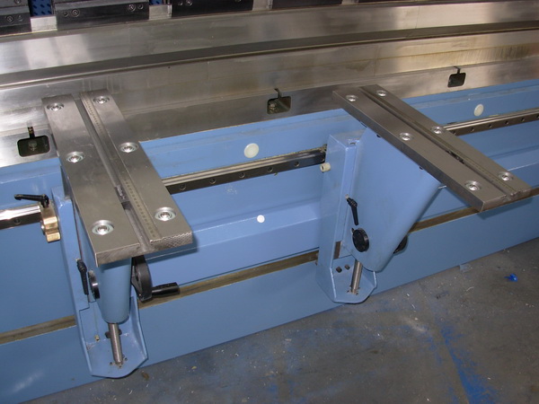 Plate Steel CNC Hydraulic Press Brake Bending Machine 130T Bending Metal Sheet