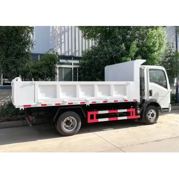 HOWO Light Tipper Truck 6 Wheel Dump Truck , Mini Dump Truck 4X2