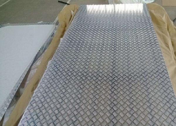 Slip Resistance Aluminium Chequered Sheet / Aluminium Flooring Sheet For Floor Covering