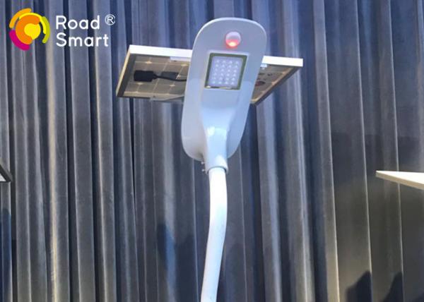 Road Solar Powered LED Street Lights With Die - Cast Aluminum Lamp Head