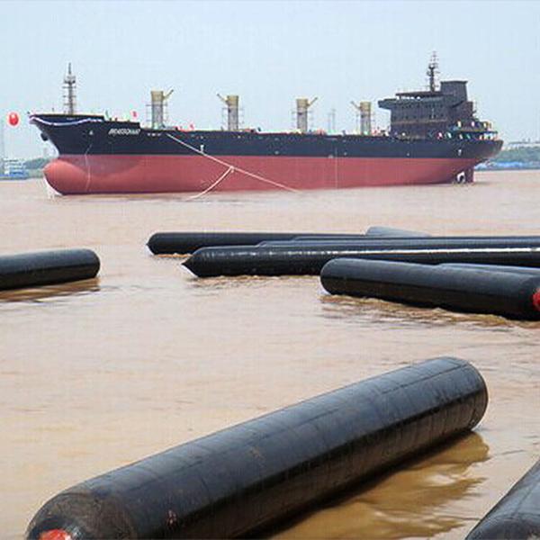 Marine Rubber Fender With 50Kpa And 80Kpa Internal Pressure In Black With Yellow Stripes For Superior Shock Absorption