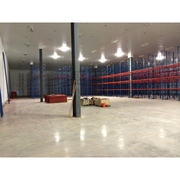 Хранилище холодов логистического склада с сетчатой структурой длинного протяжения и дизайном AutoCAD