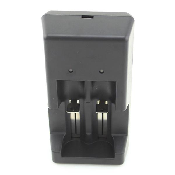 TOMO V6-2 Intelligent Battery Charger 5V usb charger for 1.2V & 3.7V 18650 / 16340 / 14500 /10440 Battery With USB Cable