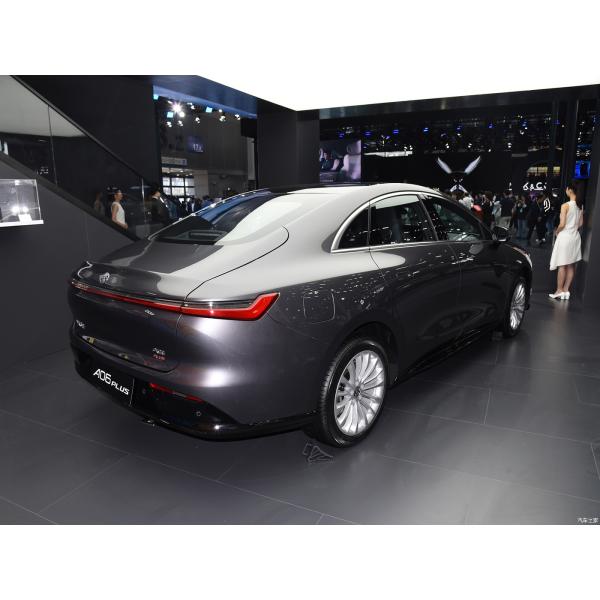 160KW Potencia total del motor 2024 Hycan A06 PLUS Versión de lujo eléctrico puro con 520KM de largo alcance y tipo de combustible híbrido