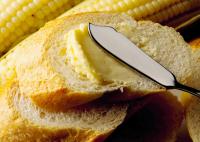 Ingrediente em pó de panificação não transgênico com pó de cera e emulsionantes