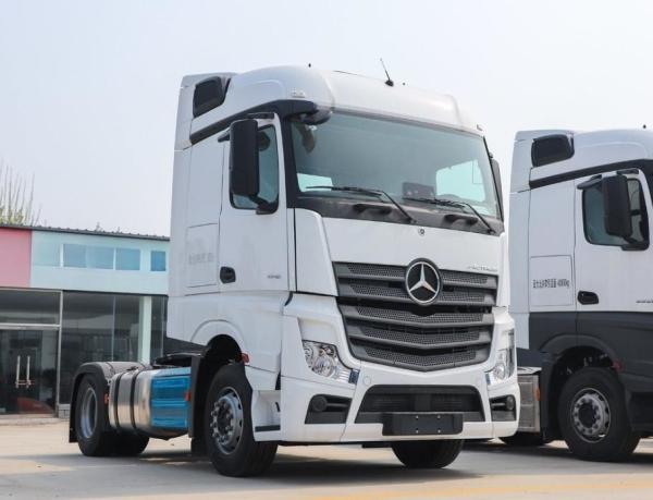 Mercedes Actros Mercedes Heavy Truck  4X2 Tractor driving safety