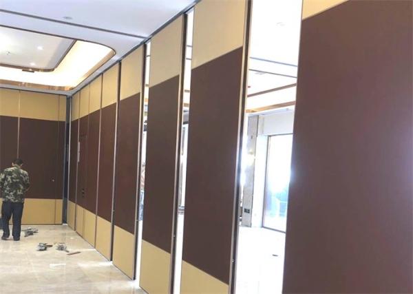 Os divisores de sala de suspensão dobráveis dividem o som da parede - absorvendo