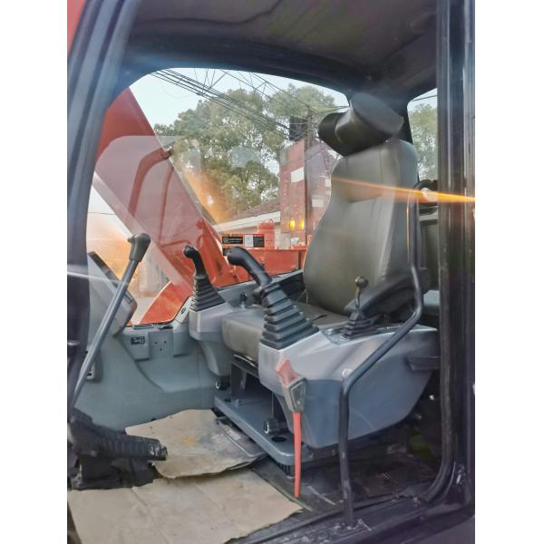 Excavateur DOOSAN DX75 Économie d'énergie et abordable pour les besoins de concassage manuel utilisé