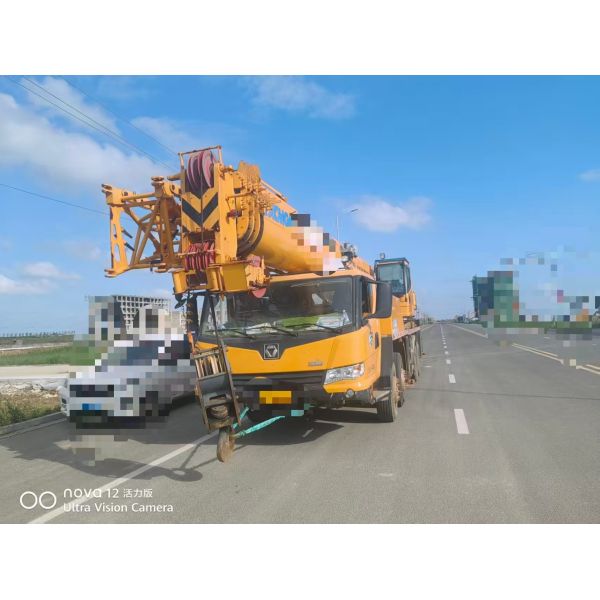 Used 2020 XCMG 40 Ton Truck Crane QY40KC