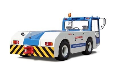 Battery Powered Tug Aircraft Tow Tractor Four Wheel Steering And Four Wheel Drive