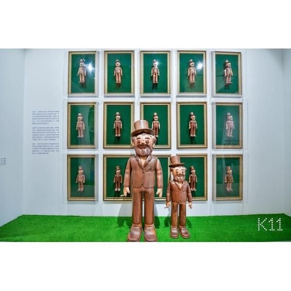 Smooth Surface Wooden Art Sculpture Exhibition For Gallery