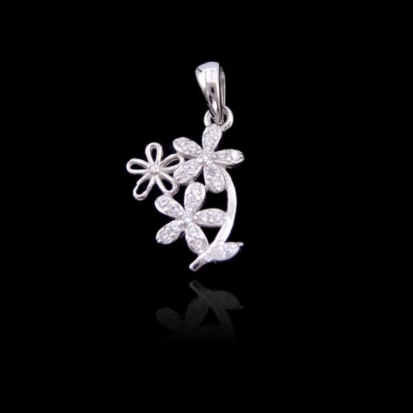 Le pendant argenté de zircon de la conception 925 d'OEM/belle fleur a formé le pendant